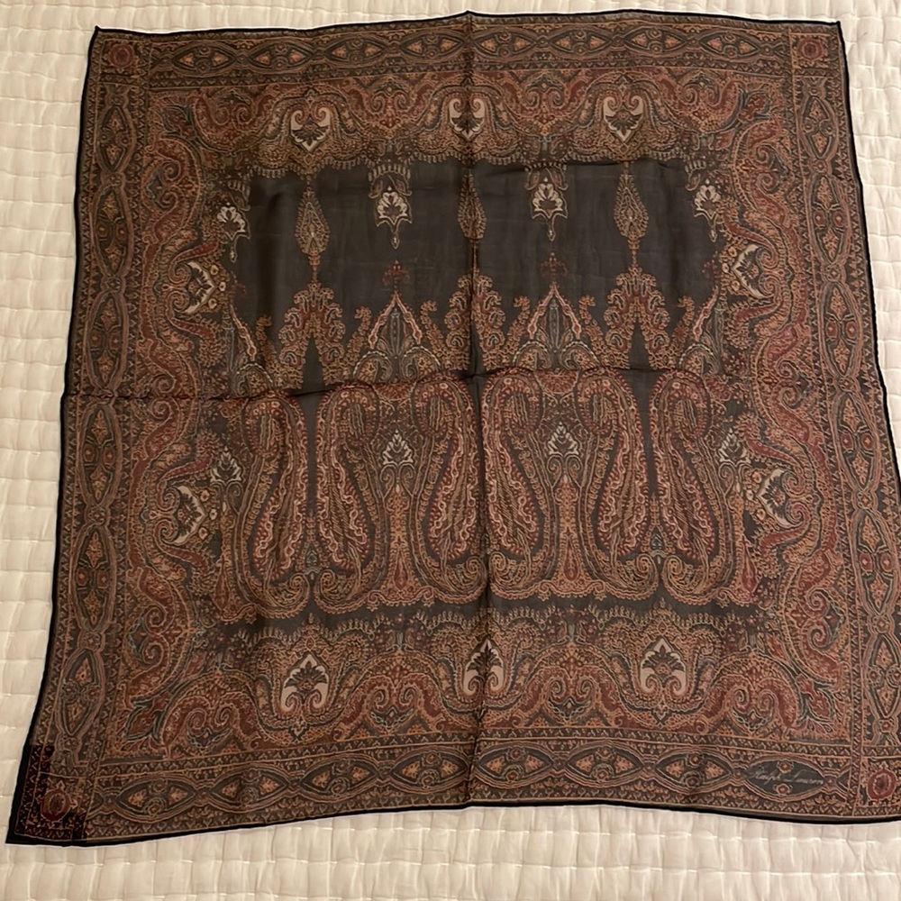RALPH LAUREN SILK SCARF.